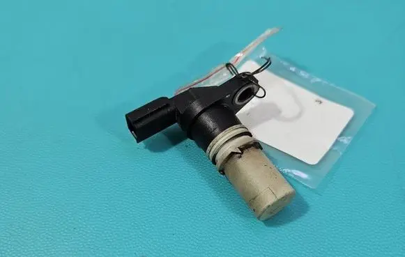 Dacia Sandero Crankshaft position sensor 237312921R IMPRK1558324
