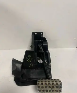 Mercedes-Benz C W203 Brake pedal A2032902201 0121902293