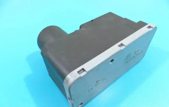 Volkswagen PASSAT B3 Central locking vacuum pump 1H0962257 IMPRK1231747