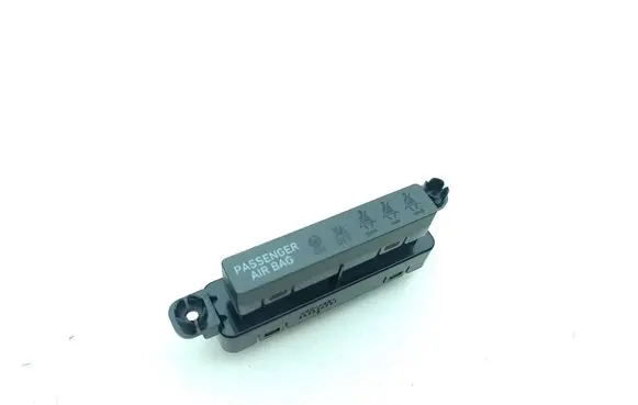 Passenger airbag on/off switch