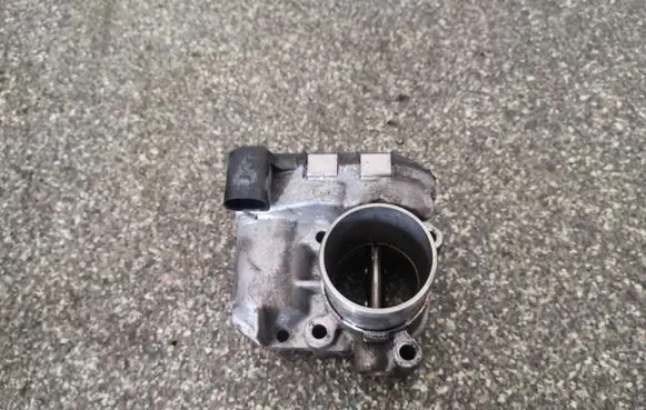 Renault Trafic II (X83) Throttle valve 8200330810 8200330810G 8200330812