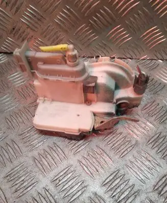 Volkswagen Golf III Front door lock 1H0862153A