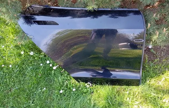 Tesla Model S Rear door