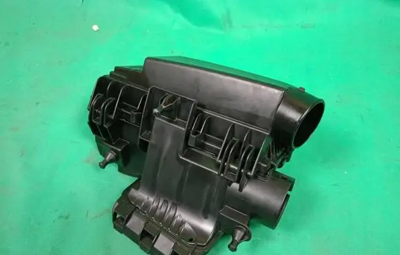 Mercedes-Benz C W204 Air filter box A2710940304