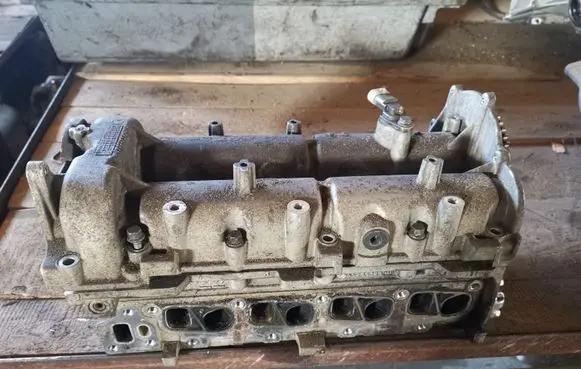 Opel Corsa D Engine head 55206388