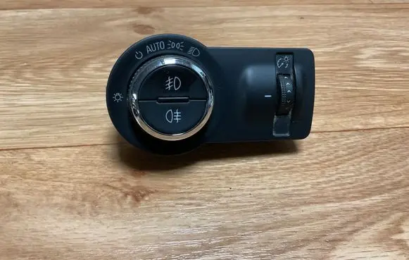 Opel Insignia A Light switch 13268707