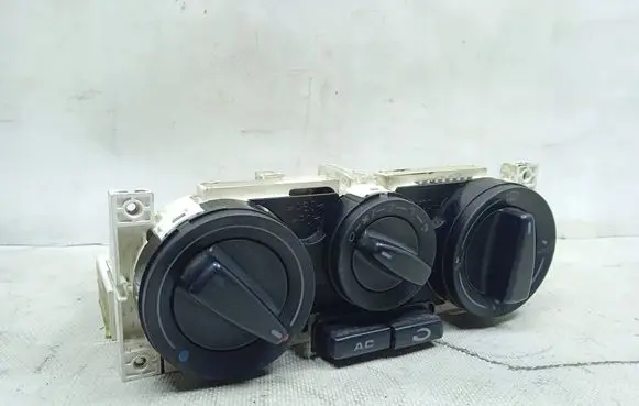 Volkswagen PASSAT B5 Climate control unit 1J0820045E 659498K02 901510940000