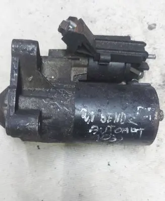 Renault Espace IV Starter motor 005831394