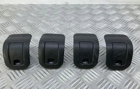 Audi Q3 8U ISOFIX cover 8U0887233B 8U0887187