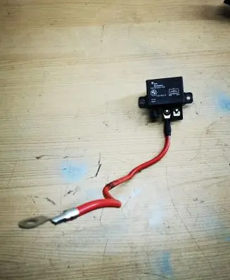 BMW 7 F01 F02 F03 F04 Ignition relay 7661503