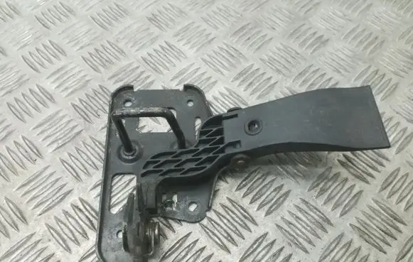 Audi A4 S4 B8 8K Engine bonnet/hood lock/latch loop/hook 8T0823480