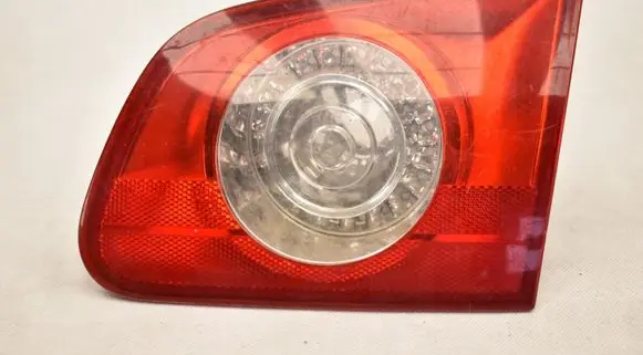 Volkswagen PASSAT B8 Tailgate rear/tail lights