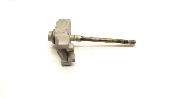 Audi A4 S4 B8 8K Fuel Injector clamp holder 059216J