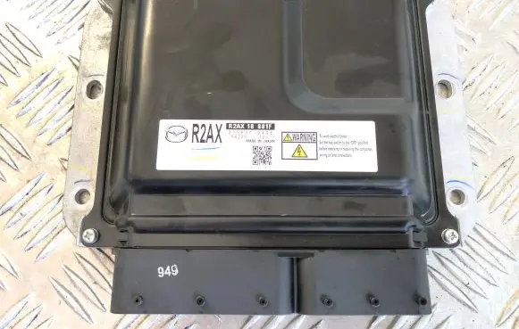 Mazda CX-7 Engine control unit/module 2758009495 R2AX18881F