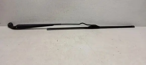 Chrysler Voyager Windshield/front glass wiper blade 04717365B