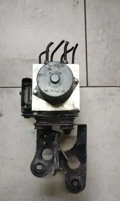 Volkswagen PASSAT B7 ABS Pump 3AA614109AE 54085647H 17618945A