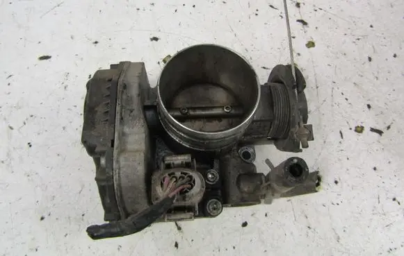 Volkswagen Bora Electric throttle body valve 