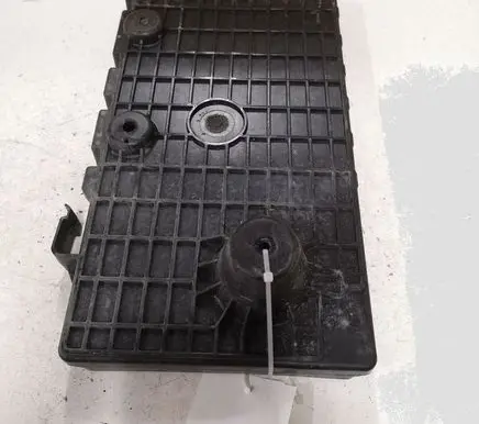 Volvo V40 Battery tray 31301934