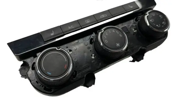 Skoda Octavia Mk3 (5E) Climate control unit 5E0820047J