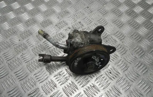 Nissan Pathfinder R51 Power steering pump