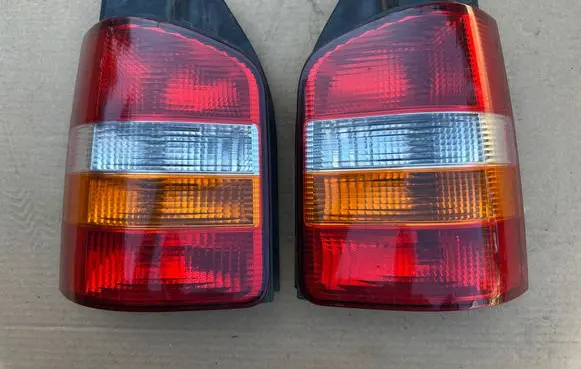 Volkswagen Transporter - Caravelle T5 Rear/tail lights 7H0945096 7H0945095