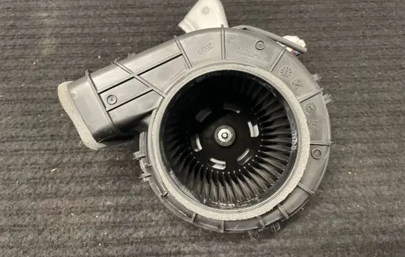 Toyota RAV 4 (XA50) Heater fan/blower G923033050