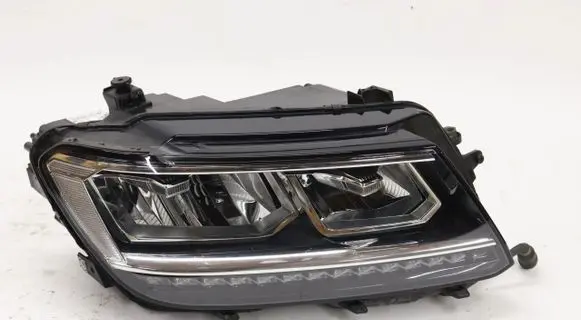 Volkswagen Tiguan Headlight/headlamp 5NB941036B