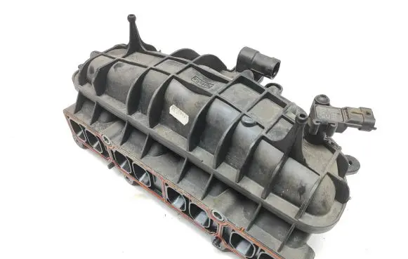 Ford Fiesta Intake manifold BM5G9424E