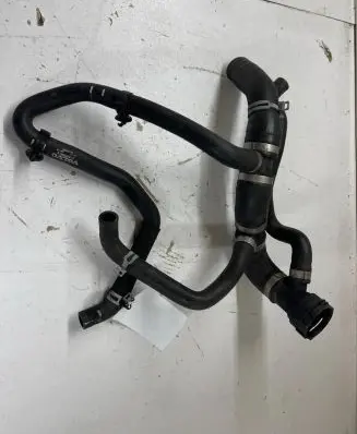 Volvo XC90 Engine coolant pipe/hose 31686003