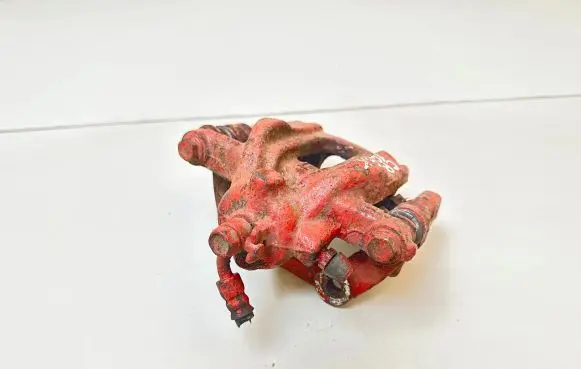 Honda CR-V Rear brake caliper Y04282