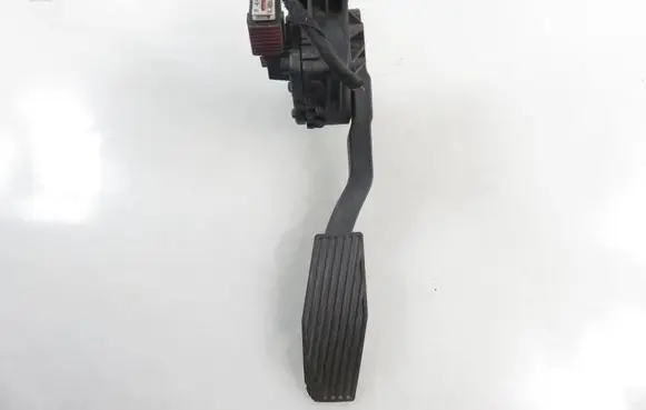 Opel Astra G Accelerator throttle pedal 6PV00811200 9157998BK