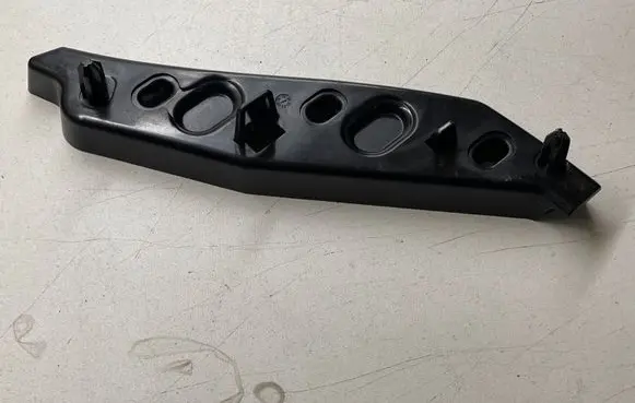 Land Rover Evoque II Front bumper mounting bracket K8D216F072AB