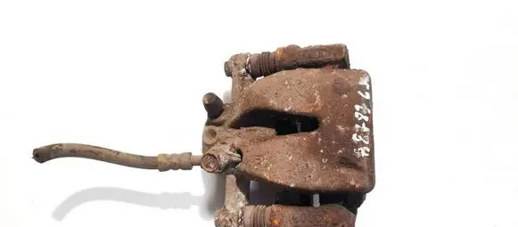 Toyota Corolla Verso AR10 Rear brake caliper y01399