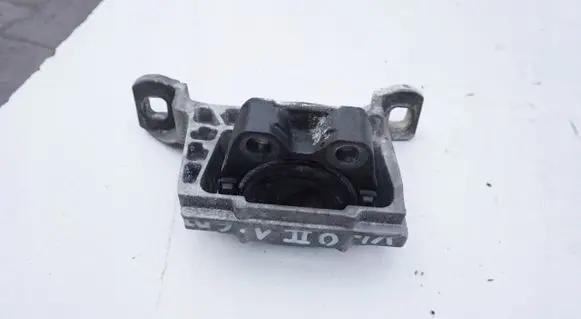 Volvo V40 Engine mount bracket APAPODUSZKA