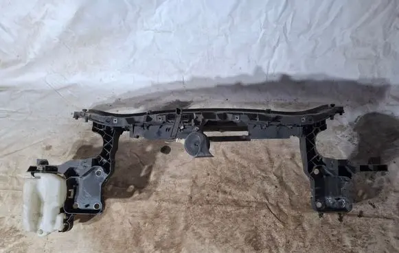 Renault Scenic II - Grand scenic II Radiator support slam panel 8200137496 8200137495