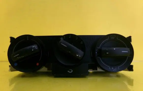 Volkswagen Fox Interior fan control switch 6Q0819045AA