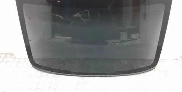 Volvo S90, V90 Rear windscreen/windshield window 31371968