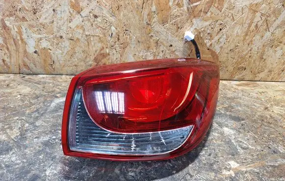 Mazda 2 Rear/tail lights