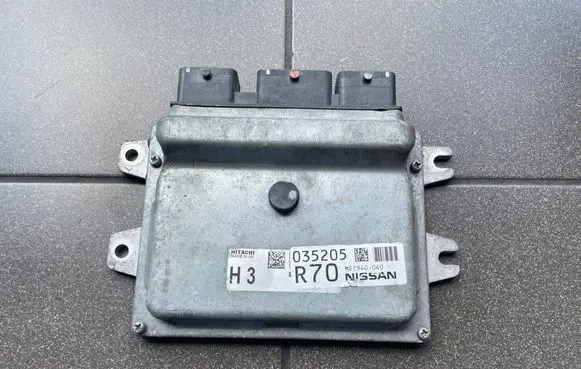 Nissan Juke I F15 Engine control unit/module ECU MEC940-040