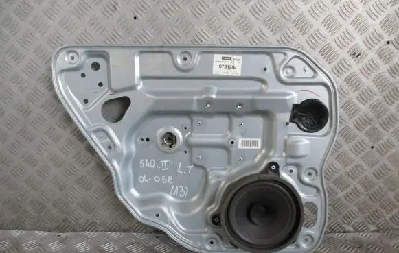Volvo S40 Rear window lifting mechanism without motor 8679082