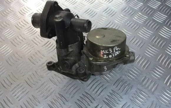 Ford Mondeo Mk III Vacuum pump