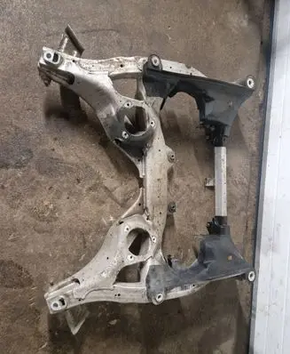 BMW 5 F10 F11 Front subframe 6796692 VT6N63