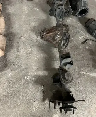 Jeep Grand Cherokee (WK) Rear axle beam with reductor 