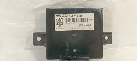 Volkswagen PASSAT B7 Power management control unit 3AA919041 0302768479 8ES01045240