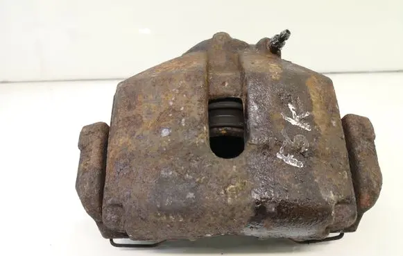 Volkswagen PASSAT B6 Front brake caliper