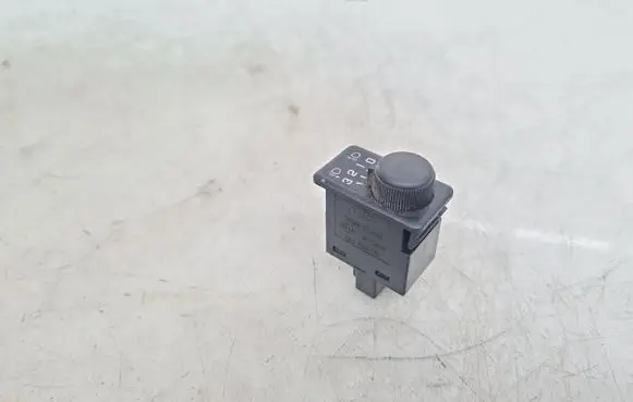Nissan Terrano Headlight level height control switch 251900F000