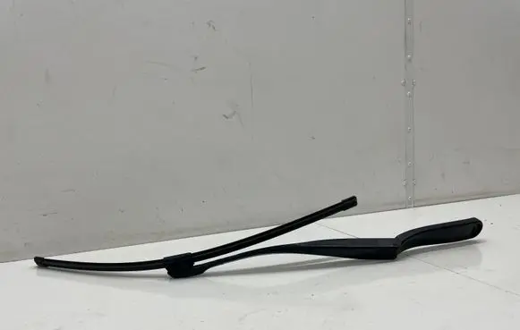 BMW 5 F10 F11 Windshield/front glass wiper blade 7182459