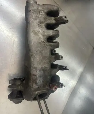 Mitsubishi Pajero Intake manifold