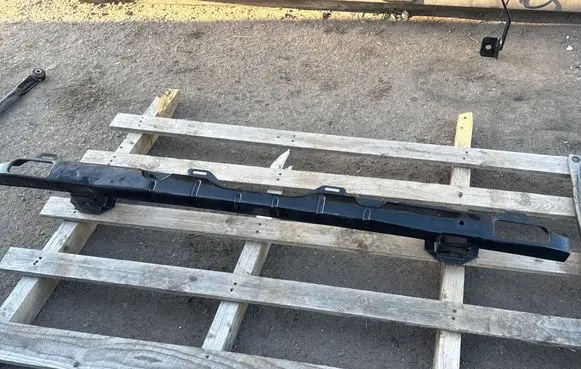 Opel Vivaro Rear bumper cross member 