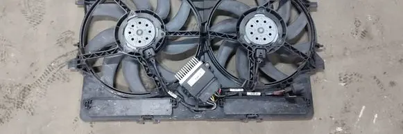 Audi A5 8T 8F Electric radiator cooling fan 8K0121003M FS2004 M136317